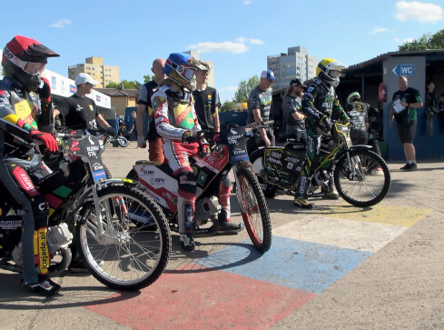 Pilski żużel na zakręcie...  - grafika