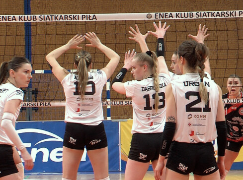 Siatkarki zawalczą o Tauron Ligę  - grafika