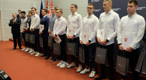 Zawodniczka Gwardii Piła otrzymała stypendium od marszałka - grafika