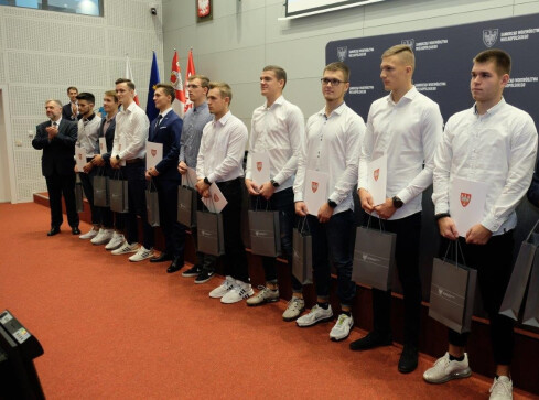 Zawodniczka Gwardii Piła otrzymała stypendium od marszałka - grafika