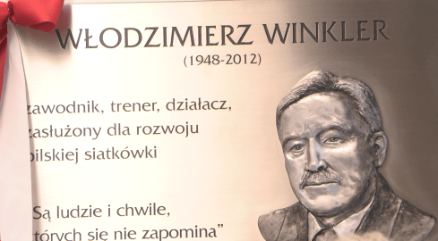 Zasłużony dla pilskiej siatkówki Włodzimierz Winkler ma swoją tab - grafika