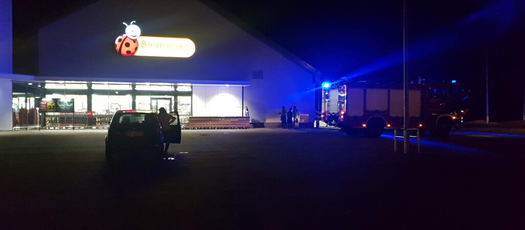 Ewakuacja marketu. „Rozpylono w nim nieznany gaz” FOTO]