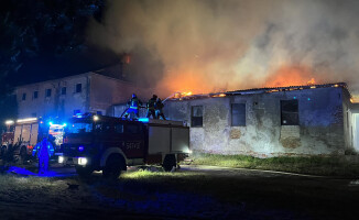 Groźny pożar. Kilkaset osób ewakuowanych