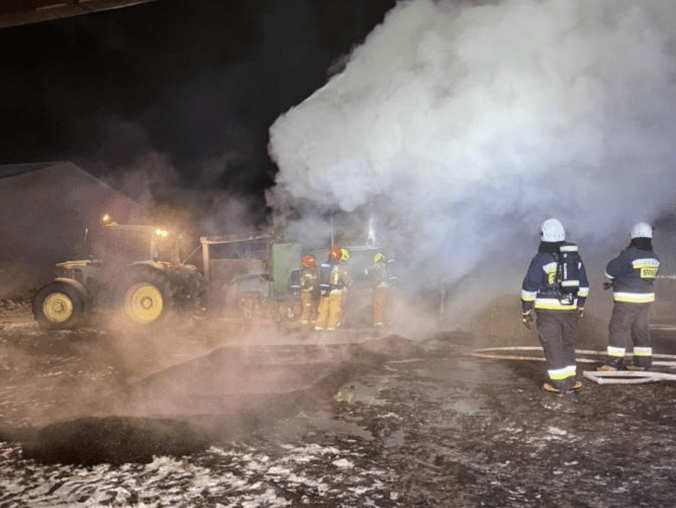 Płonie suszarnia w Czernicach - grafika