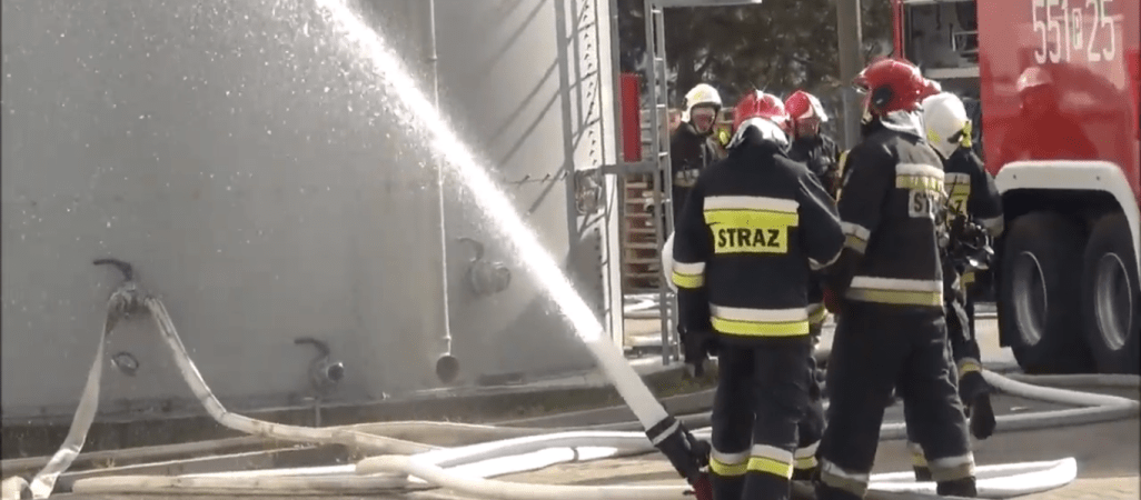 Strażackie ćwiczenia w pilskiej drukarni 