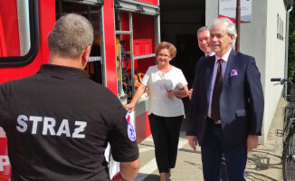 OSP z Gromadna z nowym wozem strażackim 