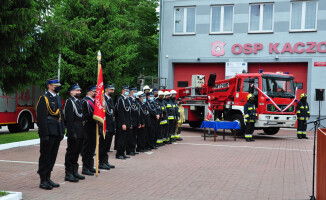 Strażacy z Kaczor dostali podnośnik po kolegach z Chodzieży 