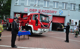 Strażacy z Kaczor dostali podnośnik po kolegach z Chodzieży 