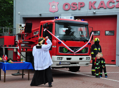 Nowe wozy dla OSP z regionu  - grafika