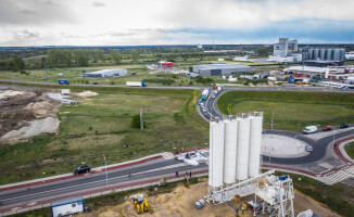 Pożar samochodu na ul. Wawelskiej w Pile [WIDEO]