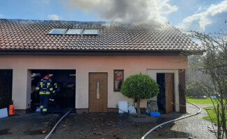 Spalił się garaż w Dolaszewie pod Piłą