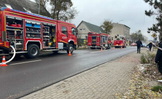 Pożar przy przedszkolu.  Dzieci ewakuowane