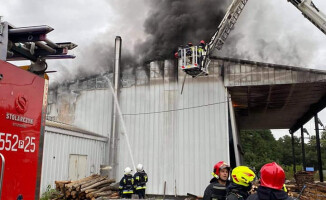 Pożar suszarni drewna przy Wawelskiej w Pile [AKTUALIZACJA]