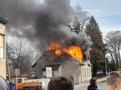 51-letnia kobieta zginęła w pożarze domu  - grafika