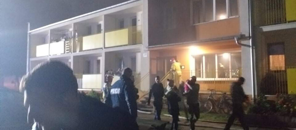 Nocny pożar piwnicy w Pile 