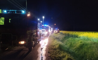 Spłonęła stolarnia. Z pożarem walczyło niemal 50 strażaków