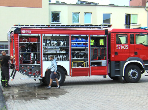 Strażacy dostali nowy wóz  - grafika