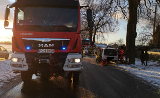 Wypadek pod Margoninem. Zablokowana droga