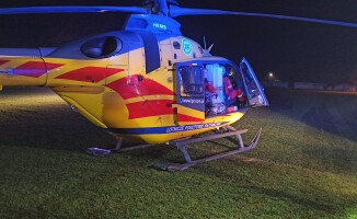 Czołowe zderzenie na krajowej "dziesiątce". Wezwano śmigłowiec LPR