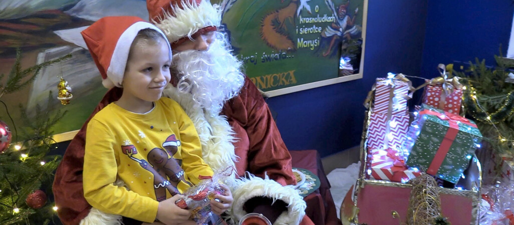 Święty Mikołaj odwiedził dzieci