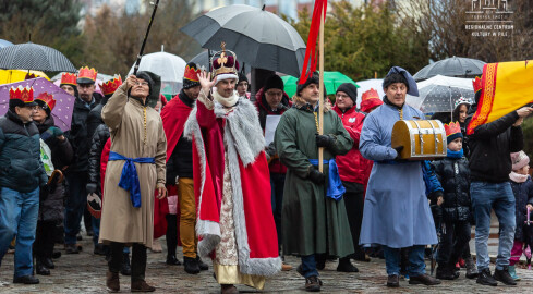 Tak wyglądał Orszak Trzech Króli w Pile [ZDJĘCIA] - grafika