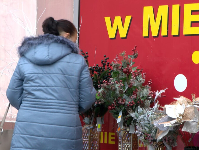 Kto przynosi prezenty? I czy koperta to dobry pomysł?  - grafika