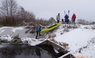Spływ Mikołajkowy Gwdą w zimowej scenerii