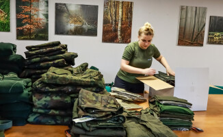 Pilscy leśnicy oddają Ukraińcom swoje buty i ciepłe ubrania