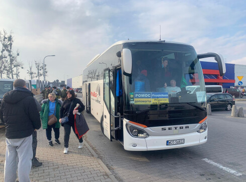 Autokar z Piły z darami i wolontariuszami dotarł do Przemyśla - grafika