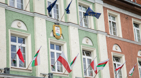Godło, flaga i hymn Polski do zmiany. Jeszcze w tym roku - grafika