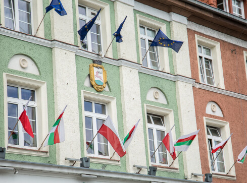 Godło, flaga i hymn Polski do zmiany. Jeszcze w tym roku - grafika