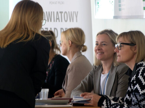 ZUS doradza jak niepełnosprawni mogą się odnaleźć na rynku pracy  - grafika