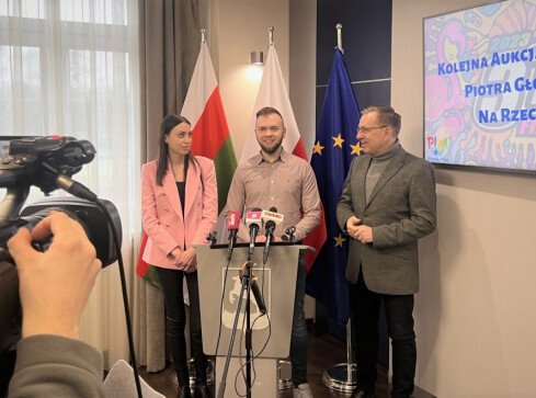 Prezydent Piły wypali kawę dla WOŚP  - grafika