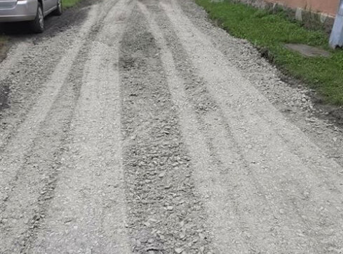 Na nowym osiedlu polbruk, na starym tłuczeń - "to niesprawiedliwe" - grafika
