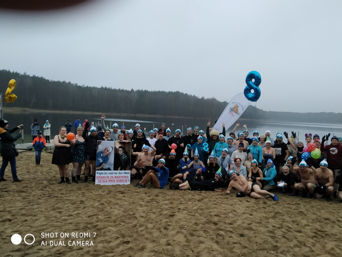 Ósme urodziny euforii. Pilskie morsy świętują - GALERIA  - grafika