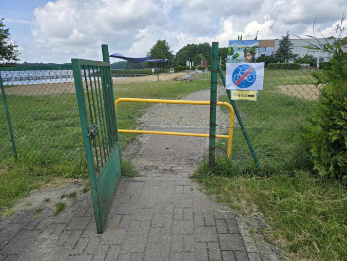 Zapraszamy, ale nie wpuszczamy - grafika