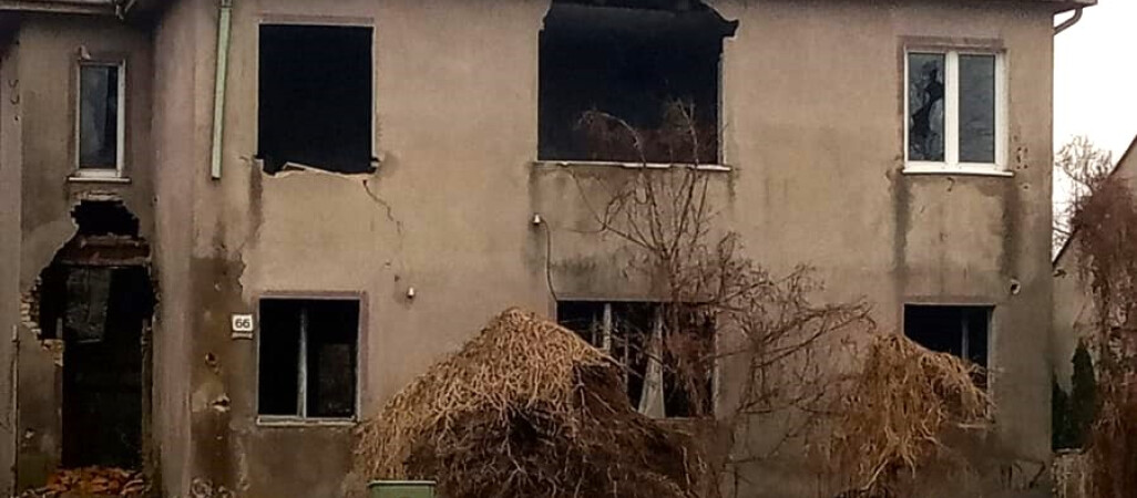 Rozpadający się dom przy al. Poznańskiej w Pile