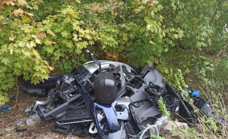 Śmieci za przychodnią na al. Wojska Polska w Pile 