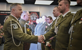 6 lat wielkopolskiej "12" i proporzec dla pilskich terytorialsów 