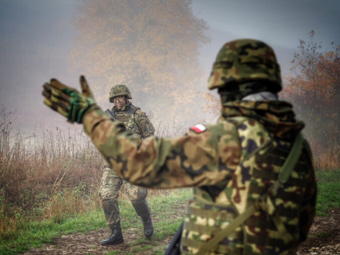 Złe wieści dla mundurówki. Podwyżki są zagrożone - grafika