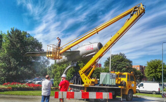 Samolot - pomnik będzie odmalowany i podświetlony 