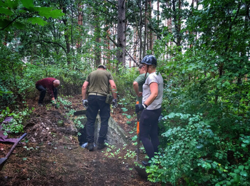 Tajny schron dowództwa pilskiego lotniska wysprzątany  - grafika