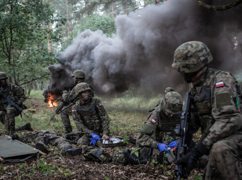 Ostatni dzwonek na „Wakacje z WOT”  - grafika