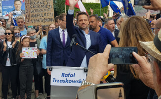 "Mamy prezydenta, który czeka żeby w nocy odebrać telefon od prezesa i tego mamy dość" - Rafał Trzaskowski w Trzciance