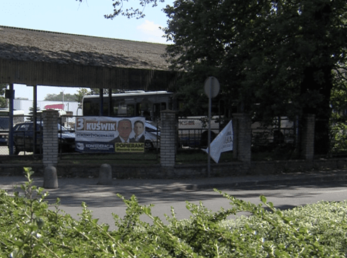 Nielegalne banery wyborcze na pilskim PKS-ie - grafika