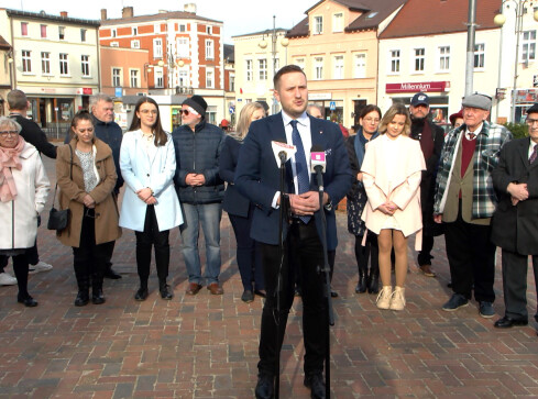 Odmłodzone listy PiS do rady powiatu chodzieskiego - grafika