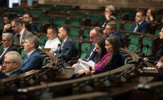 Nowi posłowie poznają Sejm. Już wiedzą, ile będą zarabiali