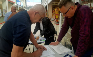 Prezydent Piły zbiera podpisy dla Rafała Trzaskowskiego