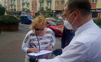 Prezydent Piły zbiera podpisy dla Rafała Trzaskowskiego