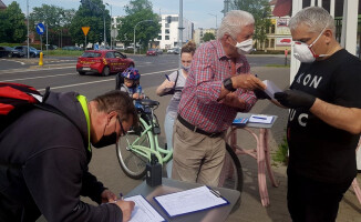 Prezydent Piły zbiera podpisy dla Rafała Trzaskowskiego
